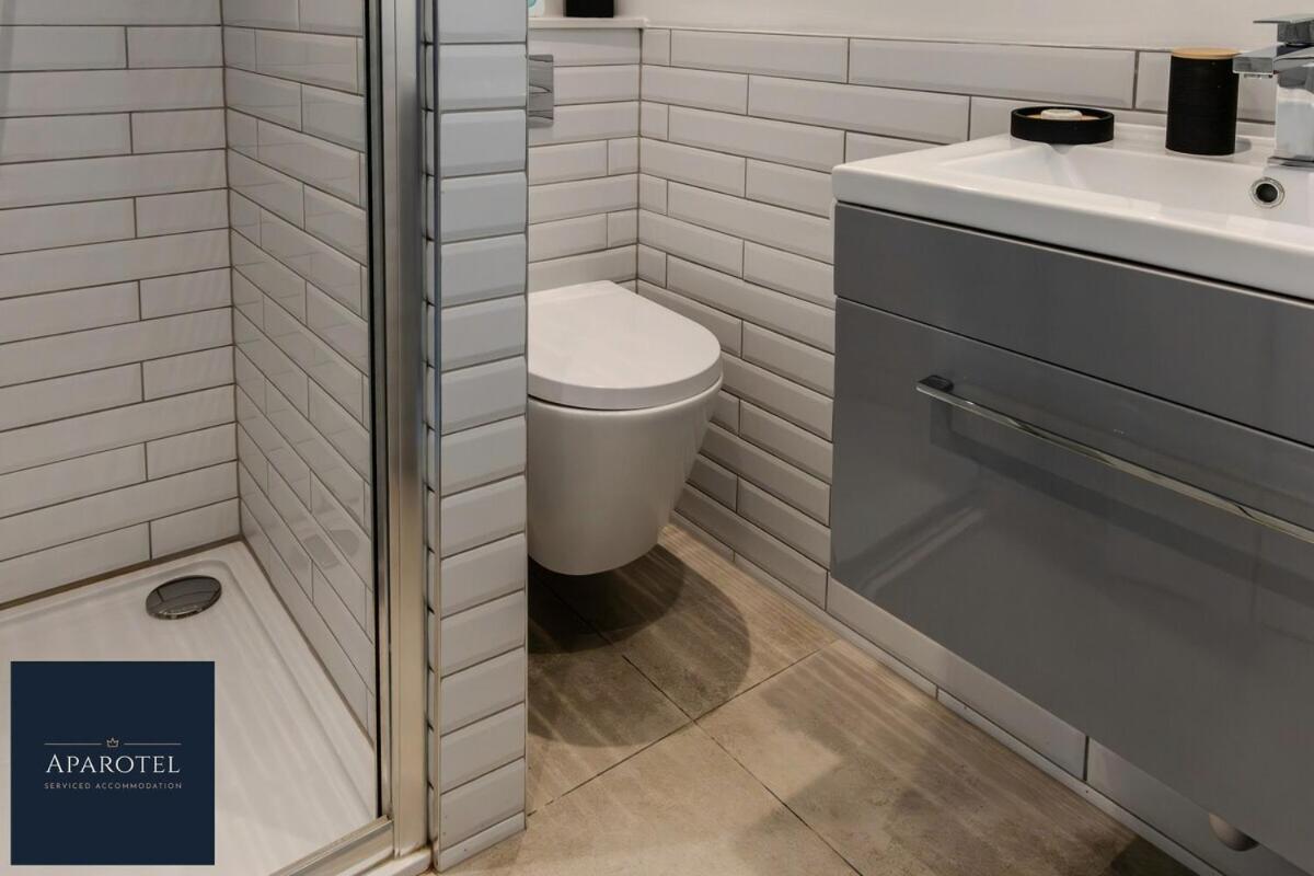 Aparotel Serviced Apartments - Stonehenge, Amesbury Town Centre 객실 사진