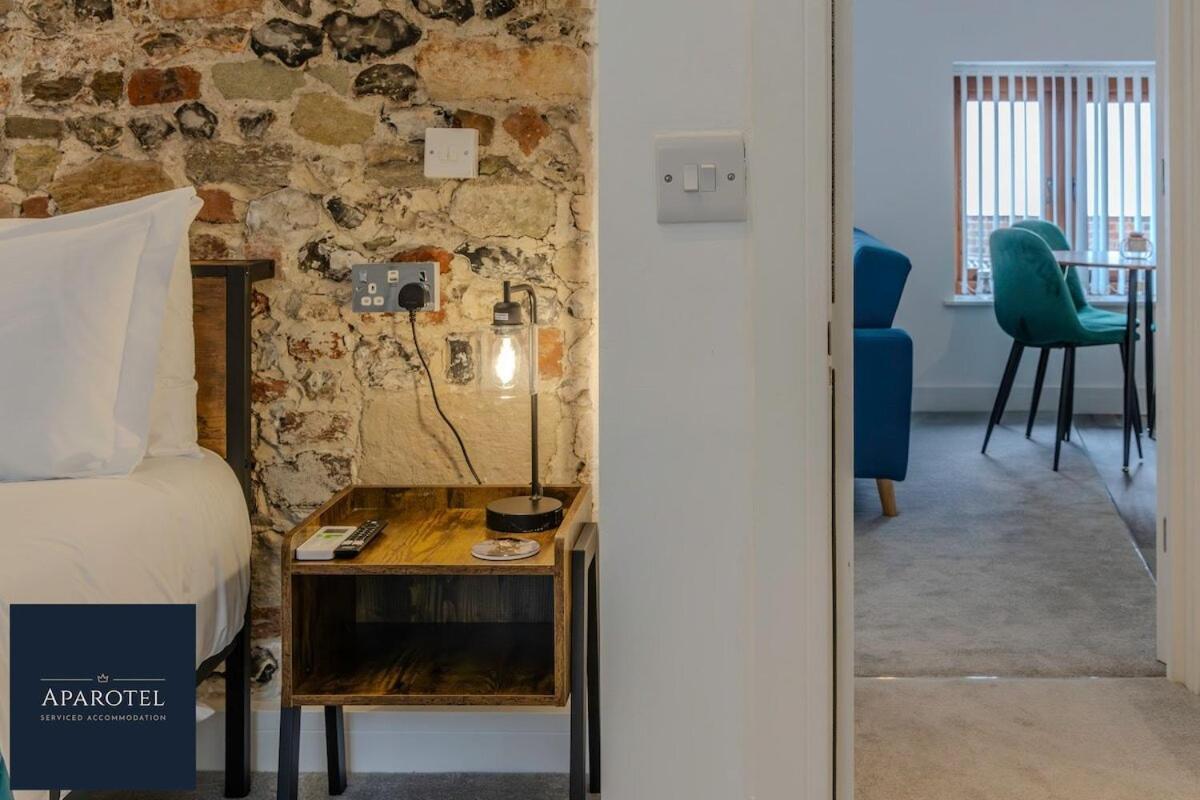 Aparotel Serviced Apartments - Stonehenge, Amesbury Town Centre 객실 사진