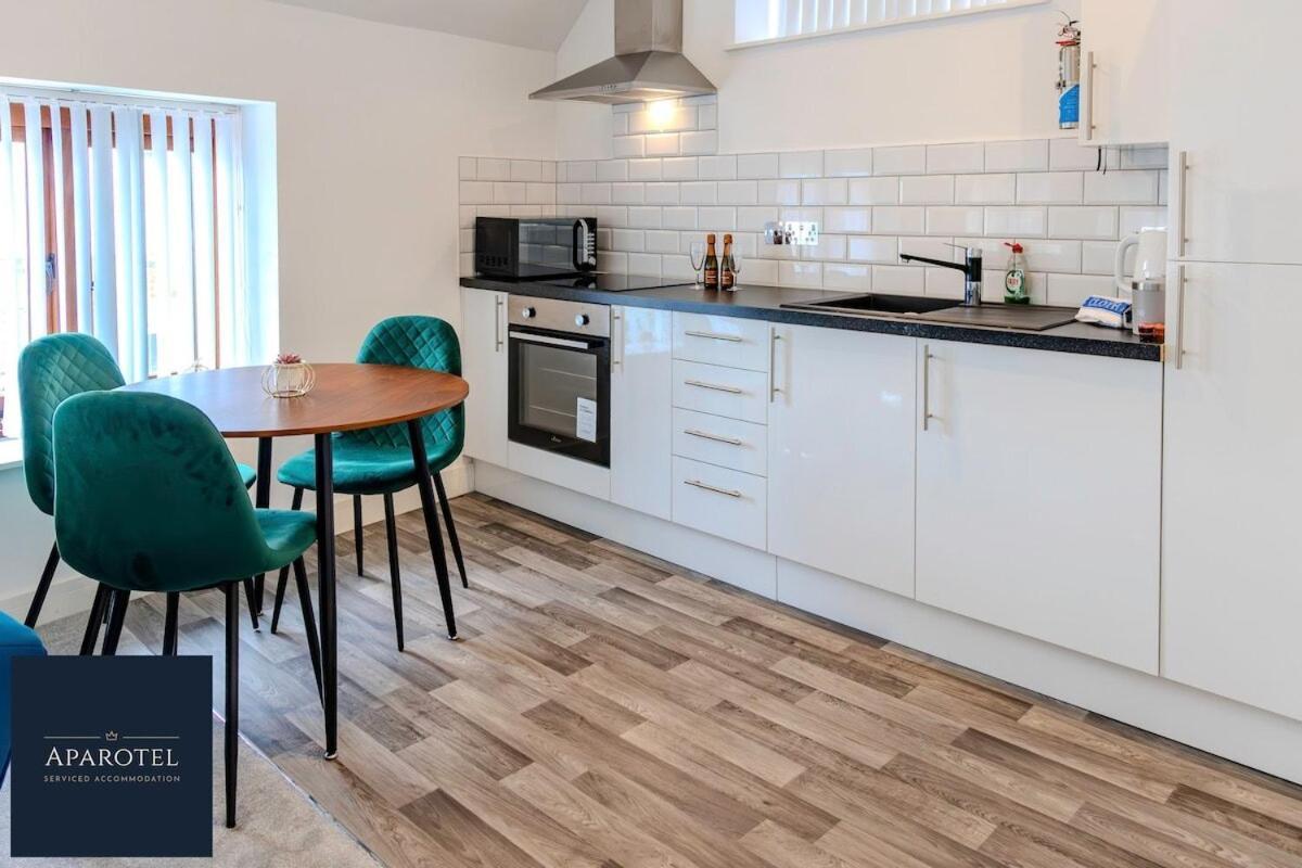 Aparotel Serviced Apartments - Stonehenge, Amesbury Town Centre 객실 사진