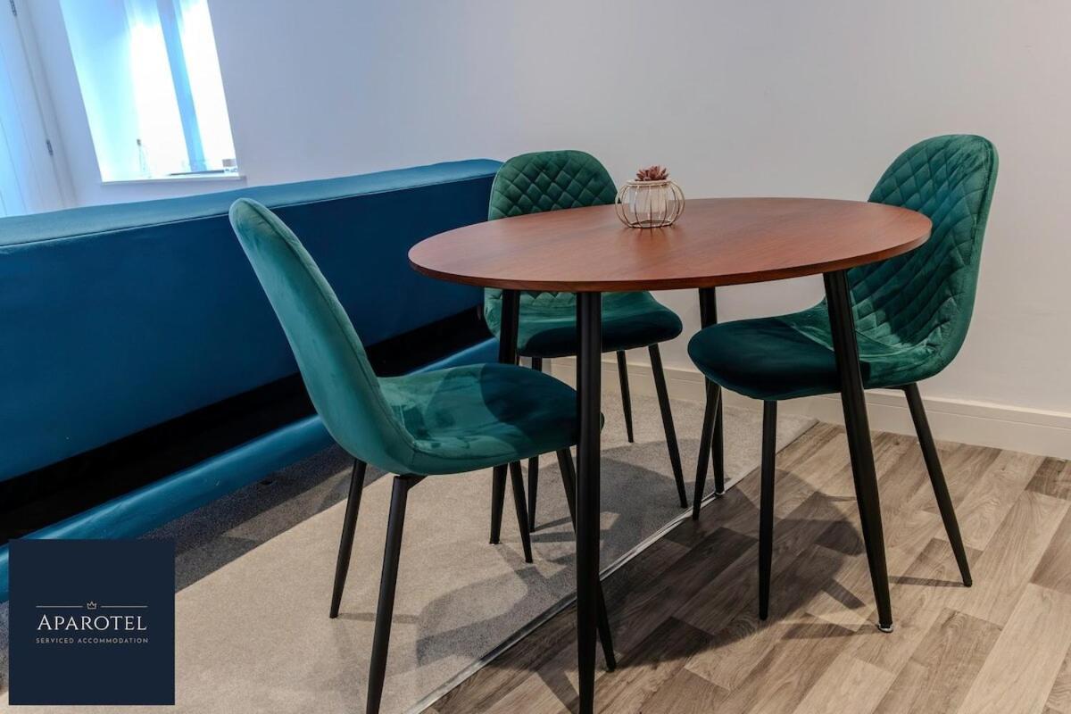 Aparotel Serviced Apartments - Stonehenge, Amesbury Town Centre 객실 사진