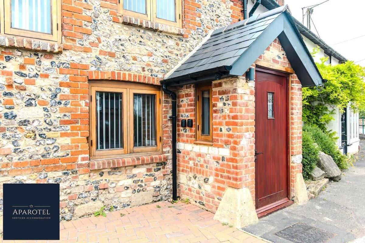 Aparotel Serviced Apartments - Stonehenge, Amesbury Town Centre 객실 사진